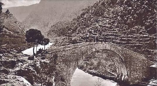 جسر نهر الكلب في العشرينيات 
